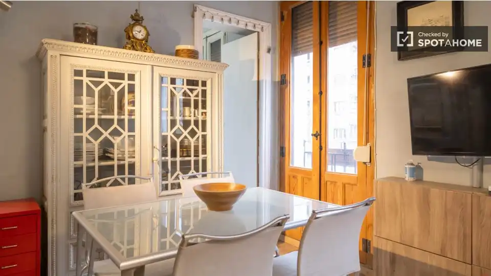 Dining room of Flat for rent in Madrid  with Air Conditioner, Heating and Furnished