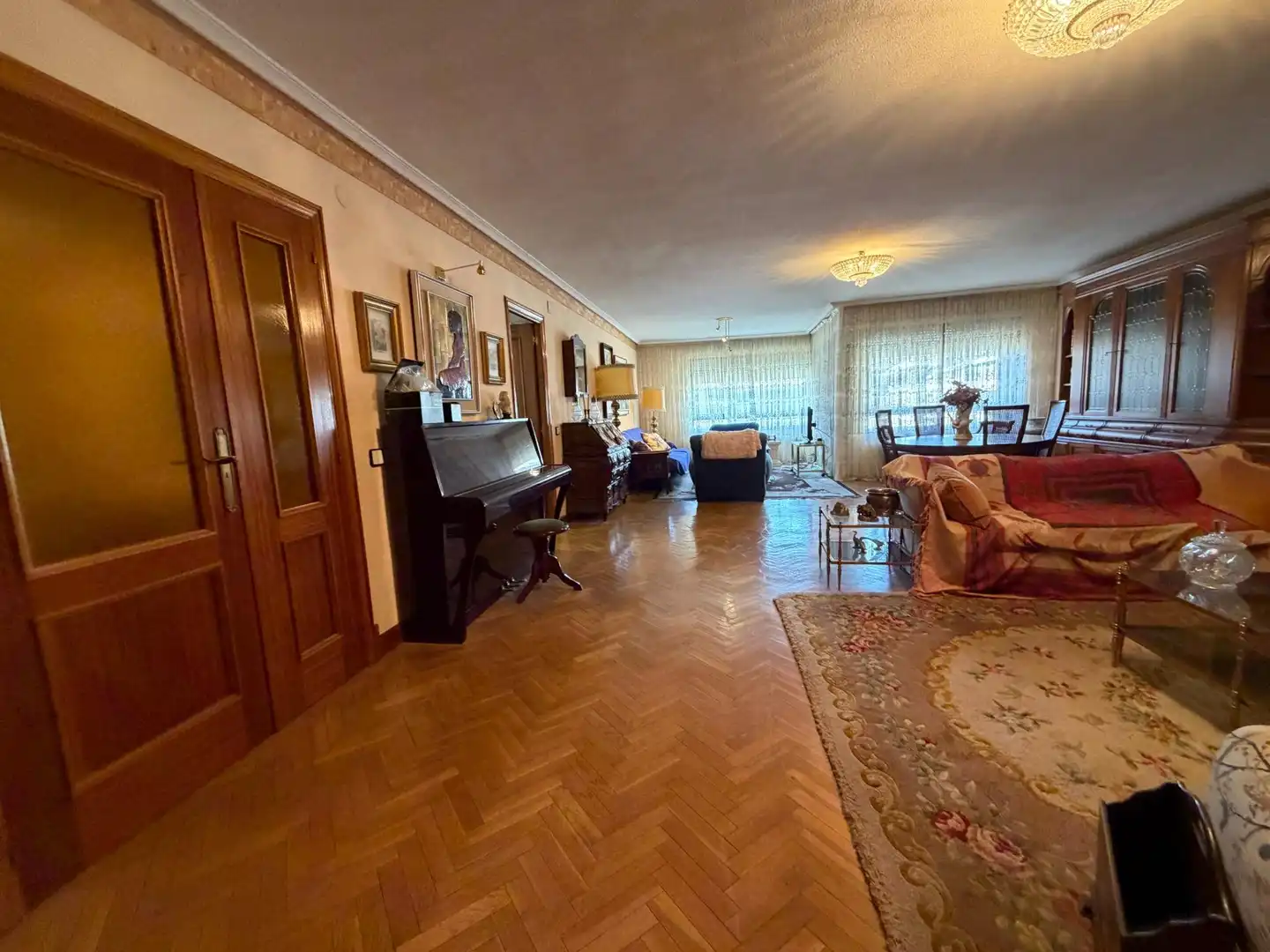Sala d'estar de Pis de lloguer en Segovia amb Parquet, Terrassa i Moblat