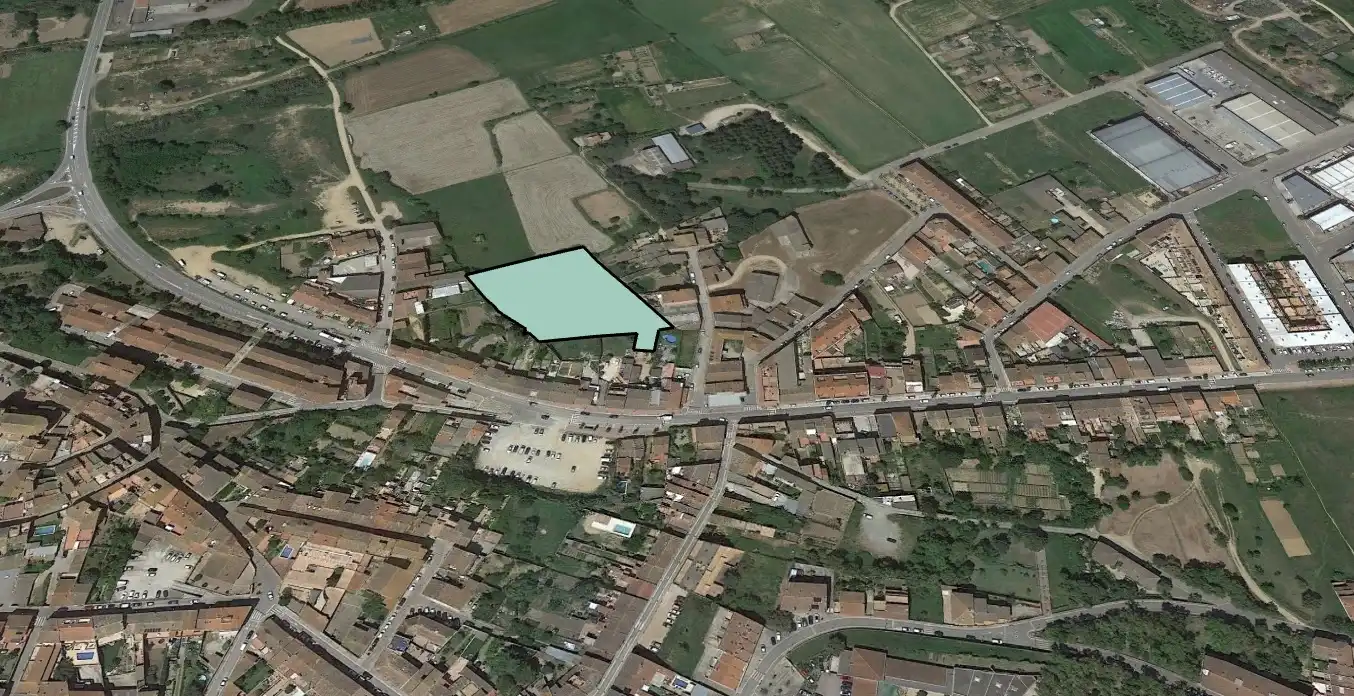 Terreny residencial en venda a El Quinta De La Casa Nova ( Cl Panedes), imagen 2