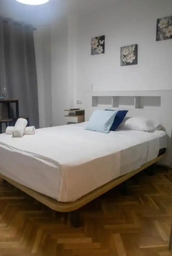 Dormitori de Loft de lloguer en Madrid amb Aire condicionat, Piscina i Moblat