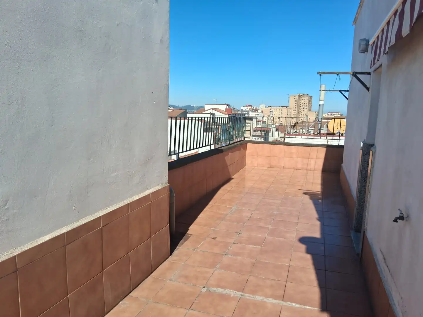 Pis amb ascensor de lloguer a Gijón - AV HERMANOS FELGUEROSO 34, imagen 3