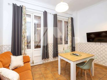 Appartamento con balcone in affitto a Calle Tundidores