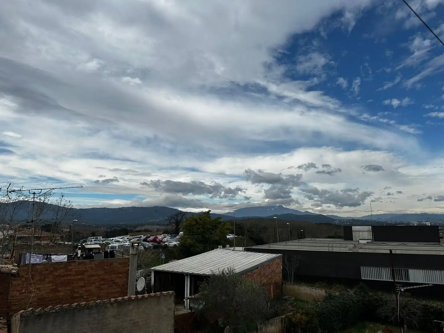Vista exterior de Pis en venda en Tordera amb Calefacció, Terrassa i Balcó
