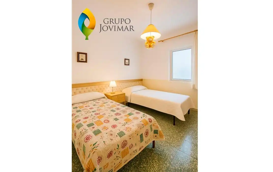 Dormitori de Planta baixa en venda en Guadix amb Jardí privat, Parquet i Terrassa