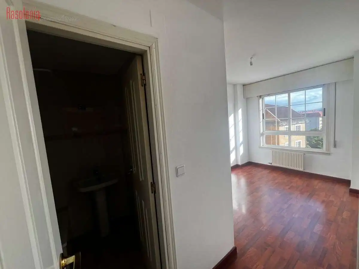 Apartment with lift for sale in Miguel González Garcés 67, imagen 10