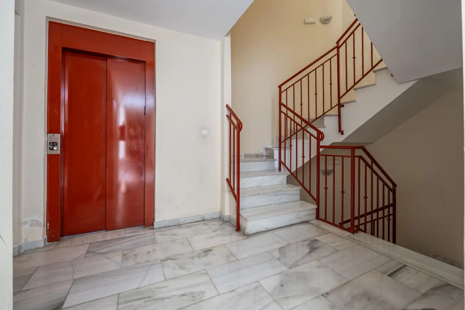 Piso en venta en Gójar con Terraza, Trastero y Balcón