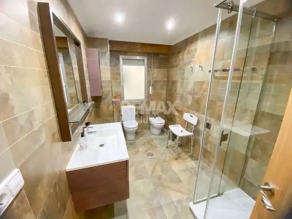 Baño de Piso en venta en Vilagarcía de Arousa con Calefacción, Parquet y Terraza