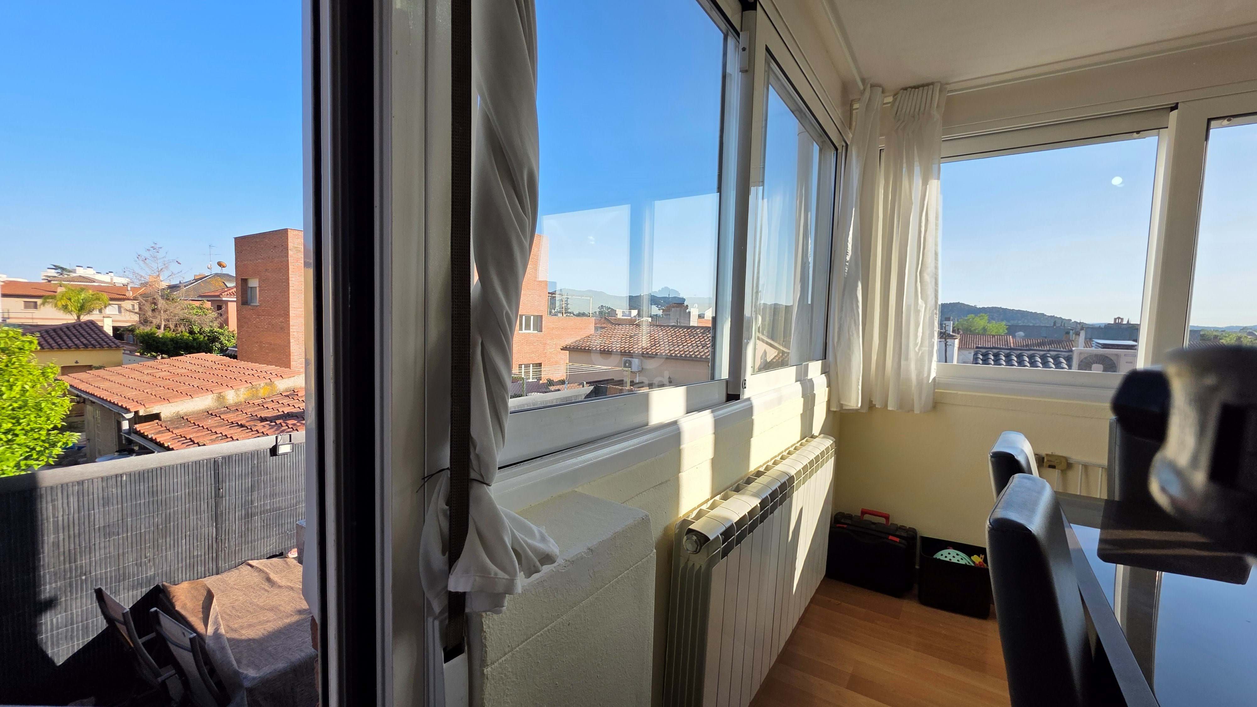 Balcony of Flat for sale in Cerdanyola del Vallès  with Air Conditioner, Heating and Terrace