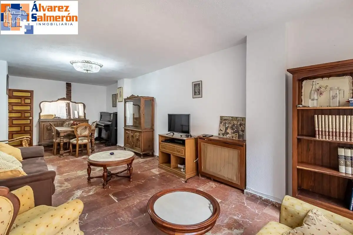 Sala d'estar de Pis en venda en Ronda