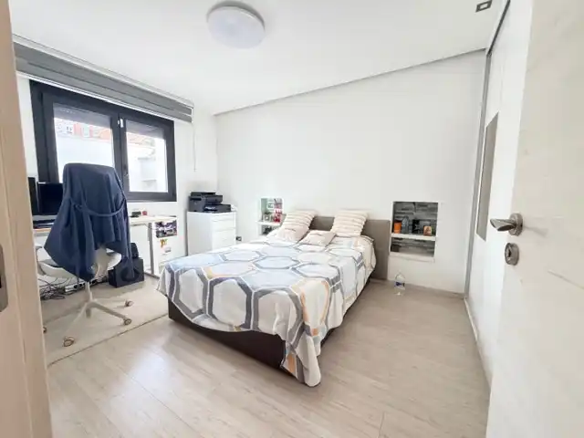 Bedroom of Houses for sale in Coslada  with Air Conditioner, Heating and Private garden