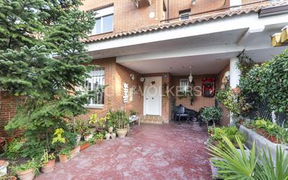 Exterior view of House or chalet for sale in Fuente El Saz de Jarama  with Air Conditioner, Heating and Private garden