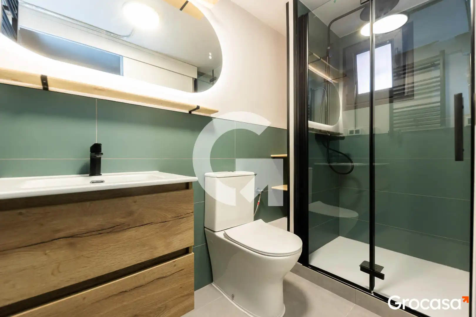 Bathroom of Flat for sale in Barcelona  with Heating, Oven and Washing machine