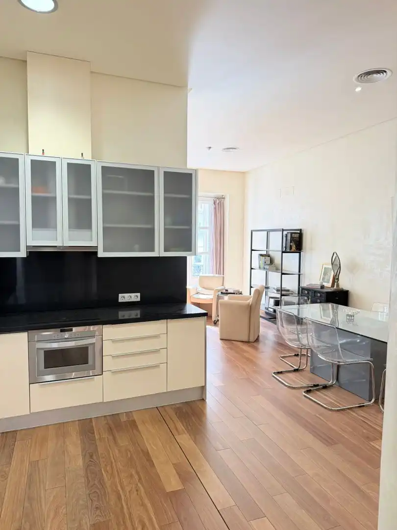Kitchen of Flat for sale in  Sevilla Capital  with Air Conditioner, Heating and Storage room