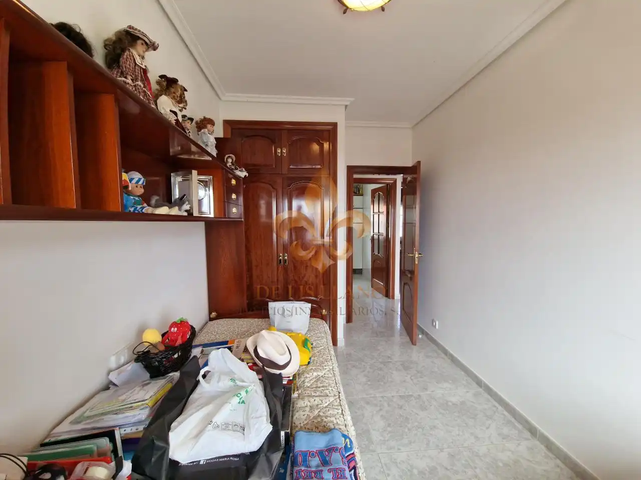 Piso en venta en Oia con Calefacción, Terraza y Amueblado