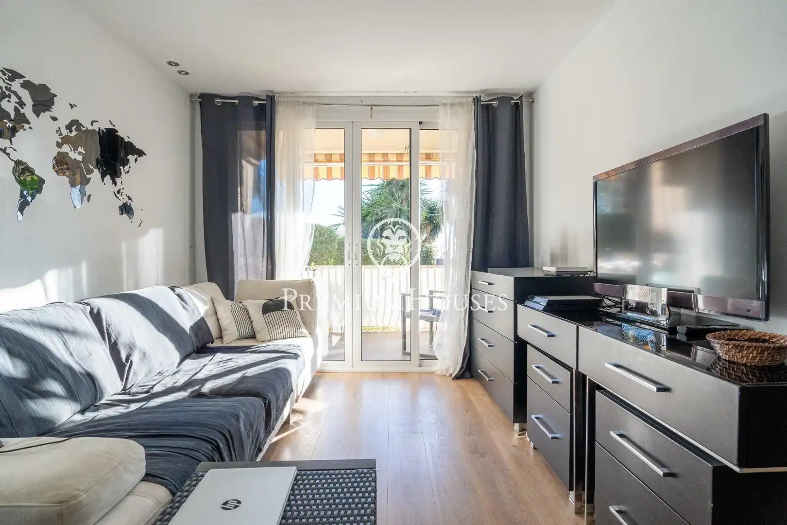 Schlafzimmer von Erdgeschoss zum Verkauf in Sant Pere de Ribes mit Klimaanlage, Heizung und Privatgarten