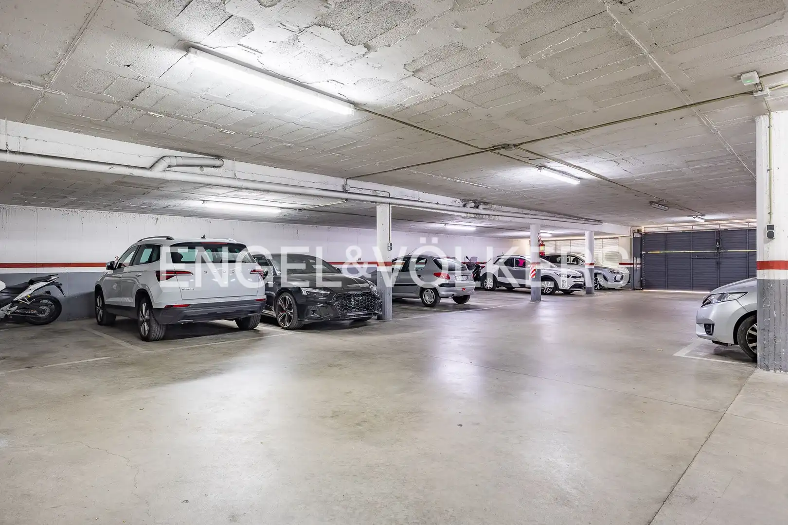 Parking de Ático en venta en Mataró con Aire acondicionado, Calefacción y Parquet