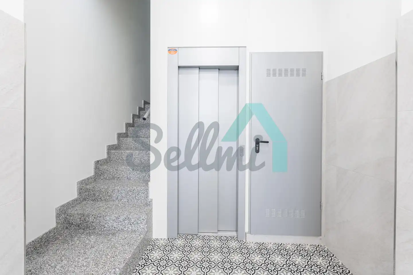 Flat for rent in Gijón   with Heating, Terrace and Furnished