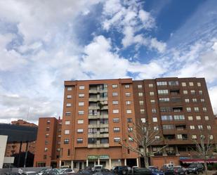 Vista exterior de Pis de lloguer en León Capital  amb Calefacció, Terrassa i Traster