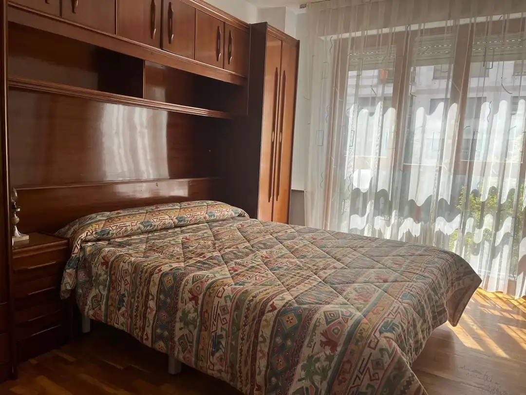 Habitación de Piso de alquiler en  Pamplona / Iruña con Calefacción, Terraza y Balcón