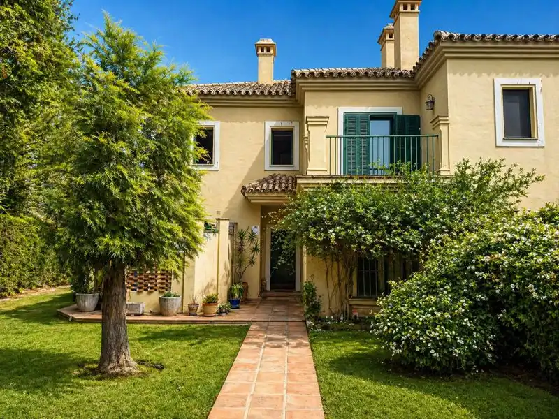 Garden of Detached homes for sale in Sotogrande  with Air Conditioner and Terrace