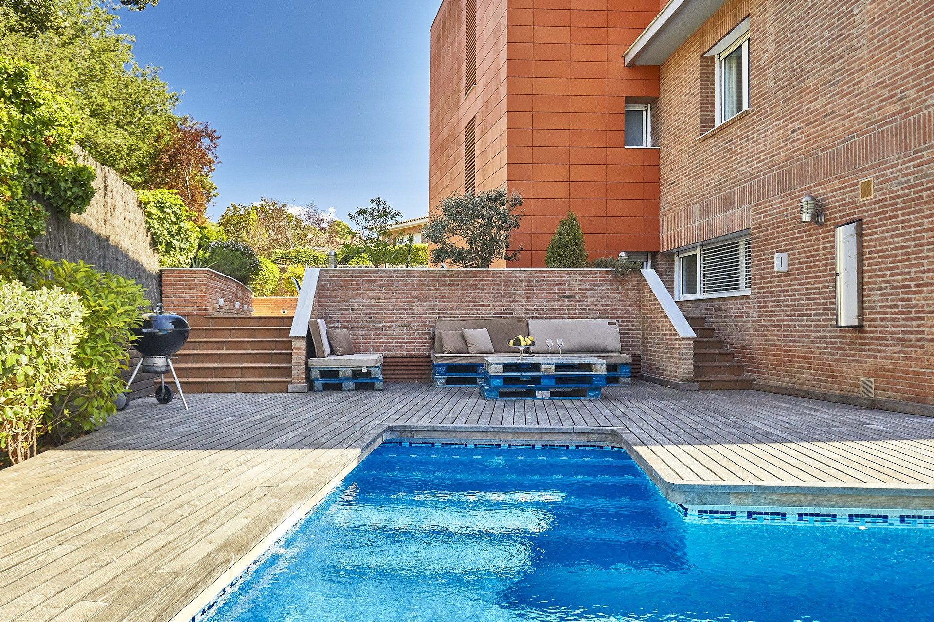 Swimming pool of Single-family semi-detached for sale in Sant Cugat del Vallès  with Air Conditioner, Heating and Terrace