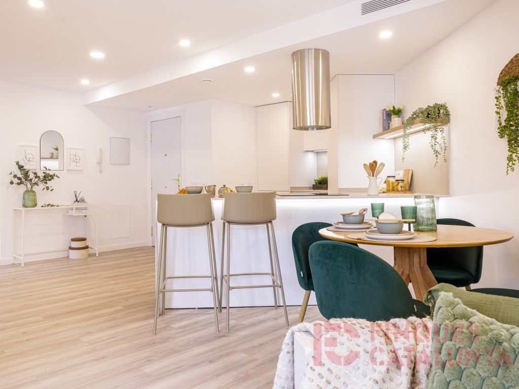 Kitchen of Flat for sale in Girona Capital  with Balcony