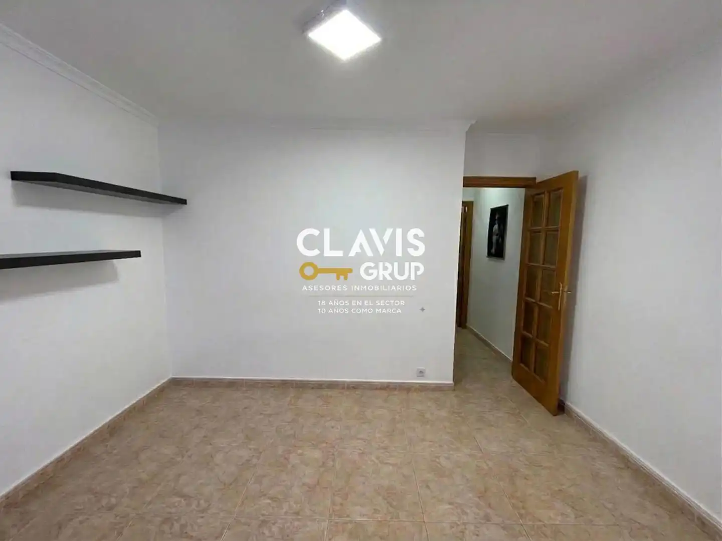 Flat with terrace for sale in Nou Barris, imagen 9