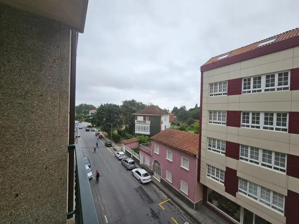 Vista exterior de Piso en venta en Boiro con Calefacción, Parquet y Trastero