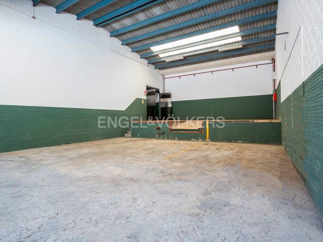 Nave industrial en Venta en Vilada