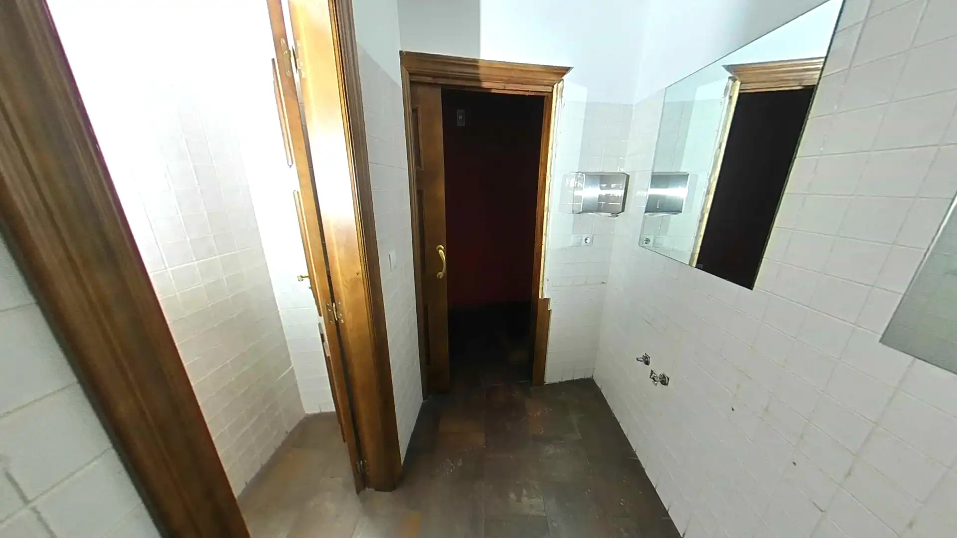 Local en venta en Pradoluengo
