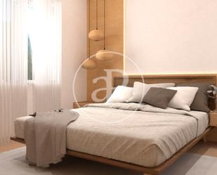 Bedroom of Flat for sale in  Madrid Capital  with Heating, Private garden and Storage room