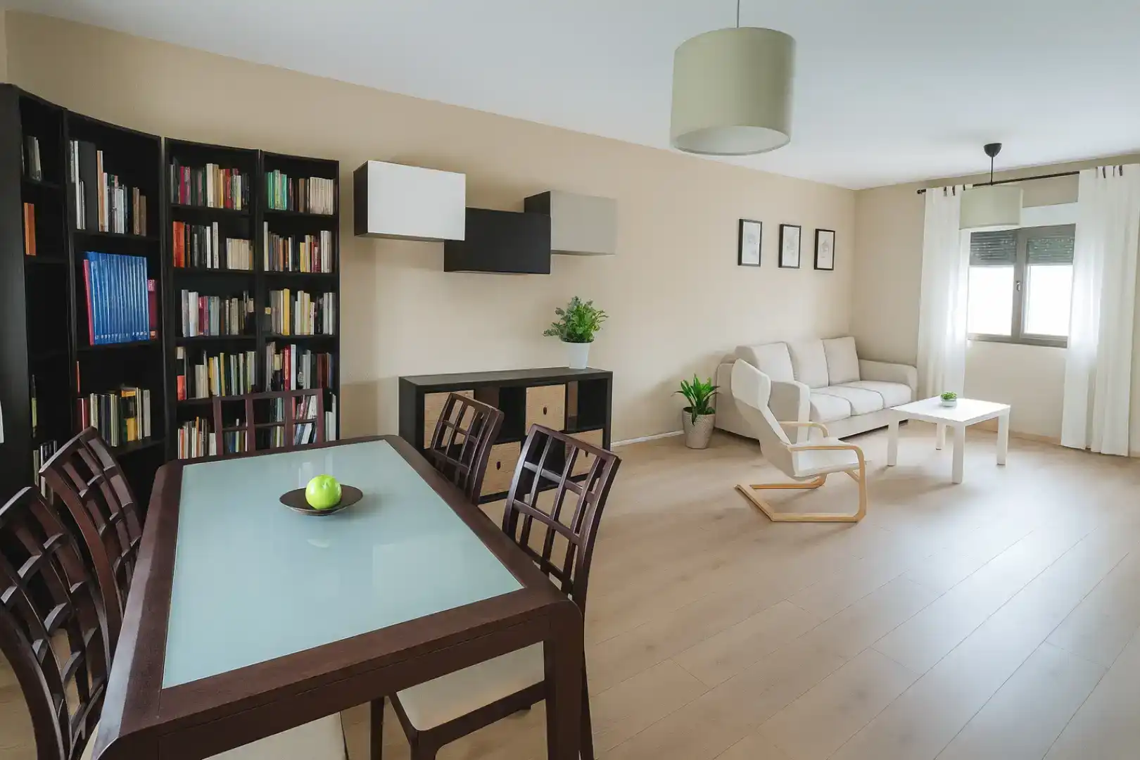Sala d'estar de Casa o xalet en venda en Valdetorres de Jarama amb Piscina