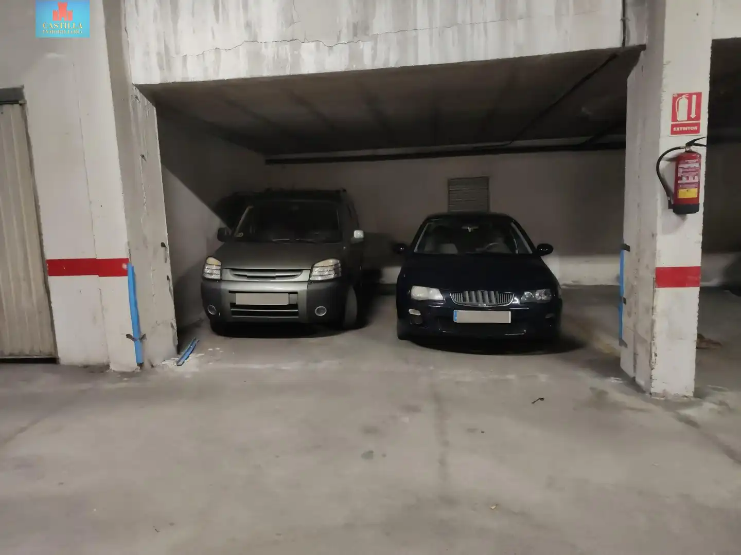 Parking de Piso en venta en Ávila con Calefacción, Terraza y Trastero