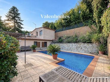 Casa con piscina en venta en Molins de Rei