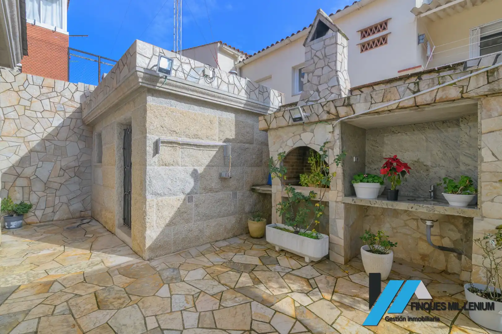 House with garden for sale in Passeig Maragall, imagen 2