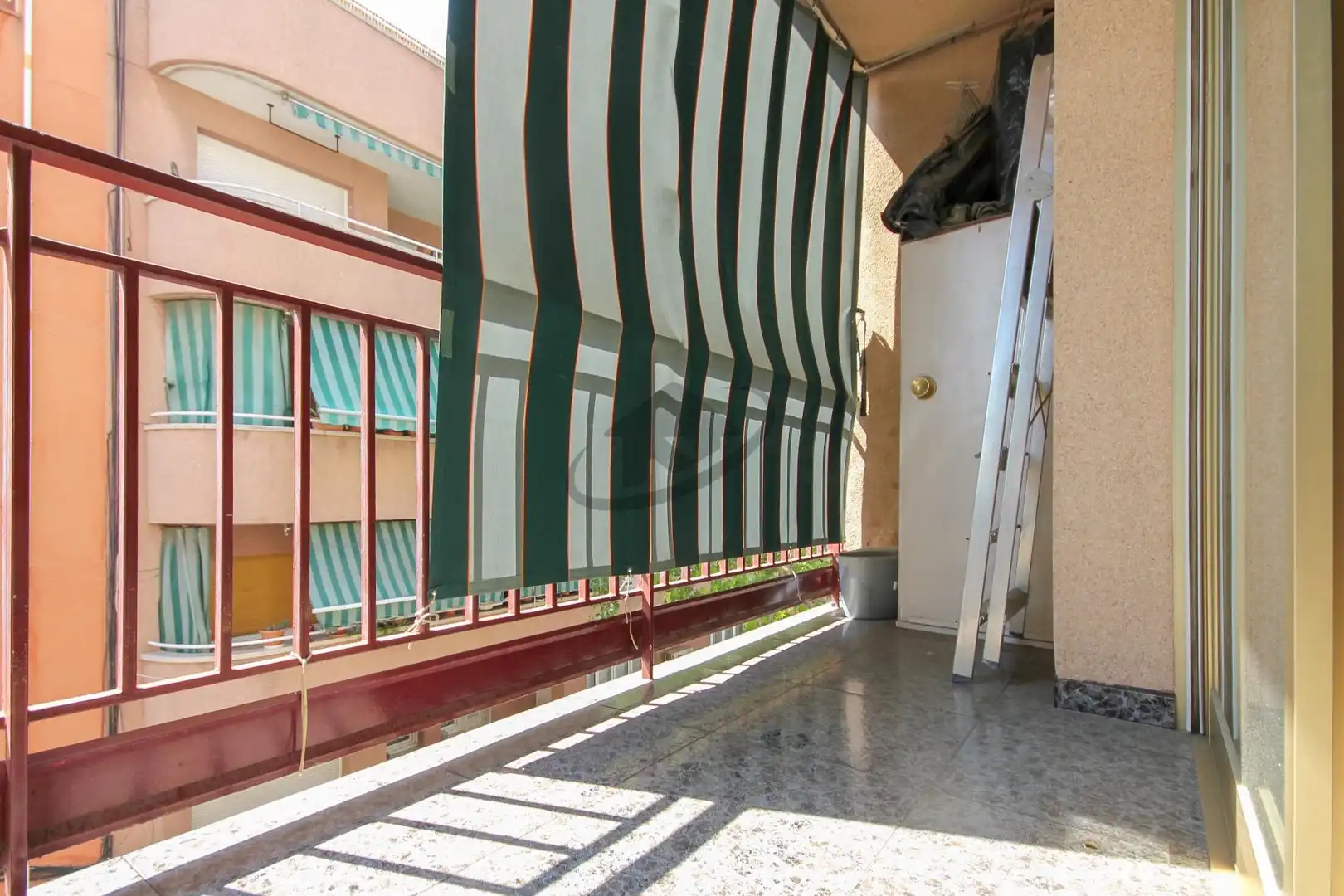 Terrassa de Pis en venda en Barberà del Vallès amb Aire condicionat, Calefacció i Balcó