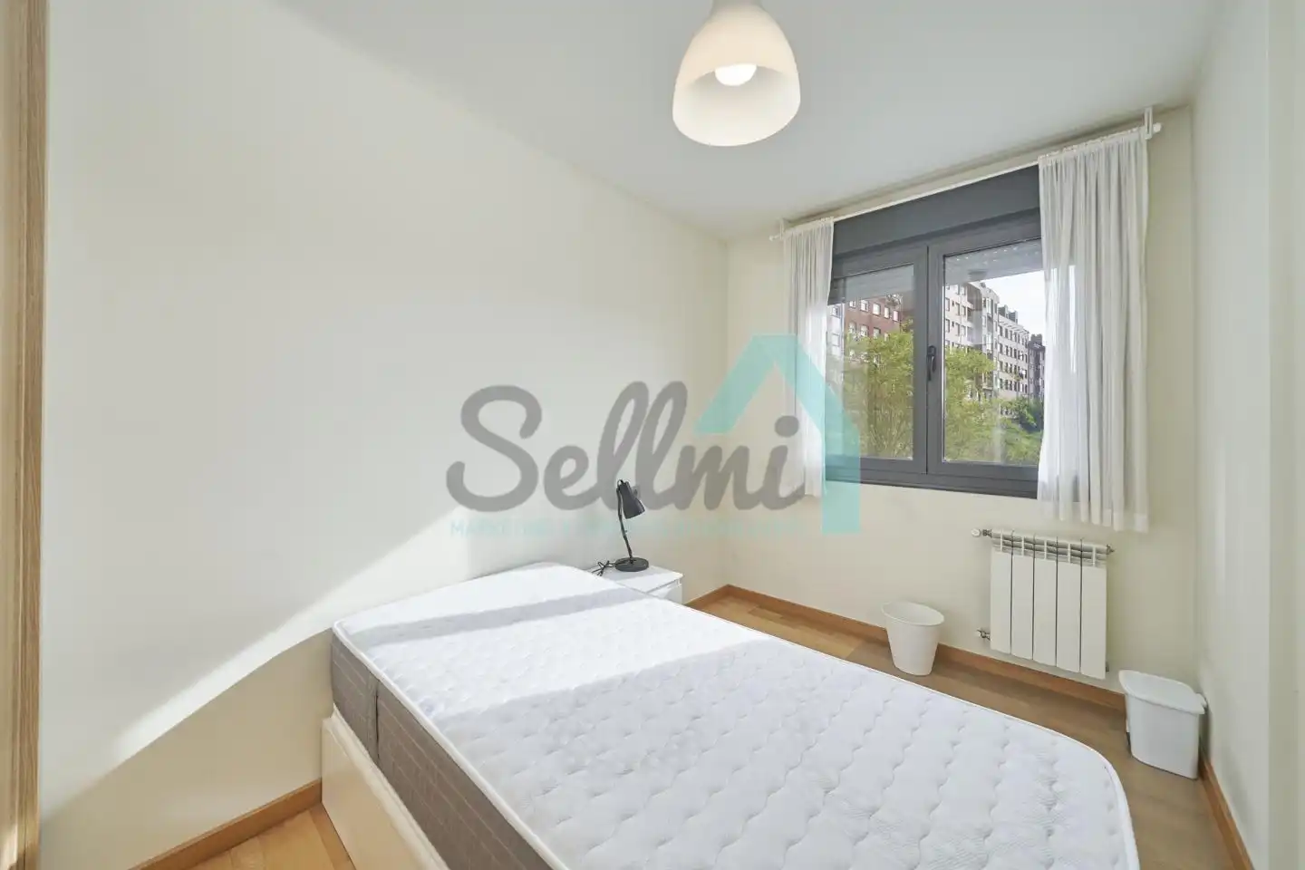 Bedroom of Flat for rent in Oviedo   with Heating and Furnished