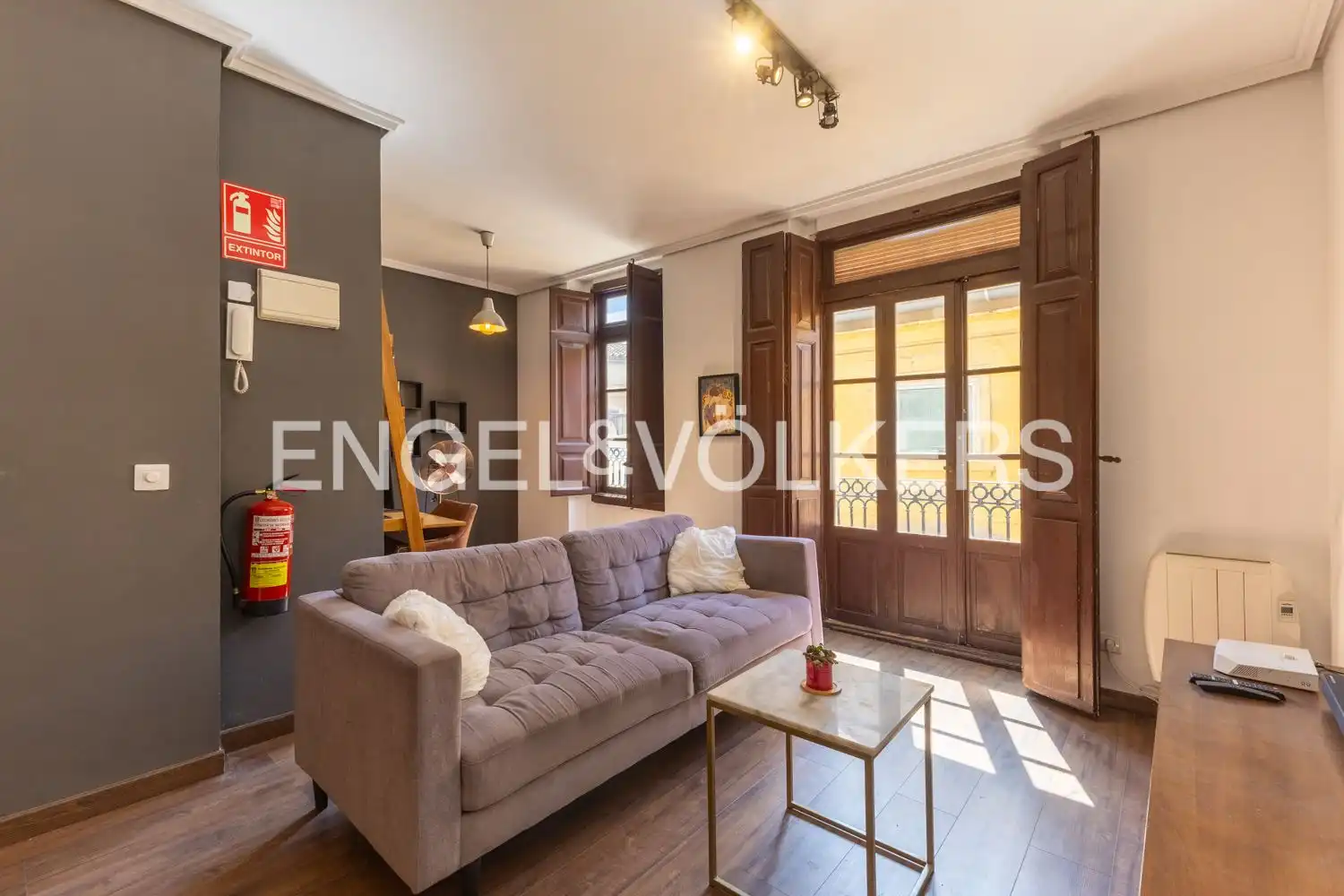 Living room of Flat for rent in Ciutat Vella 