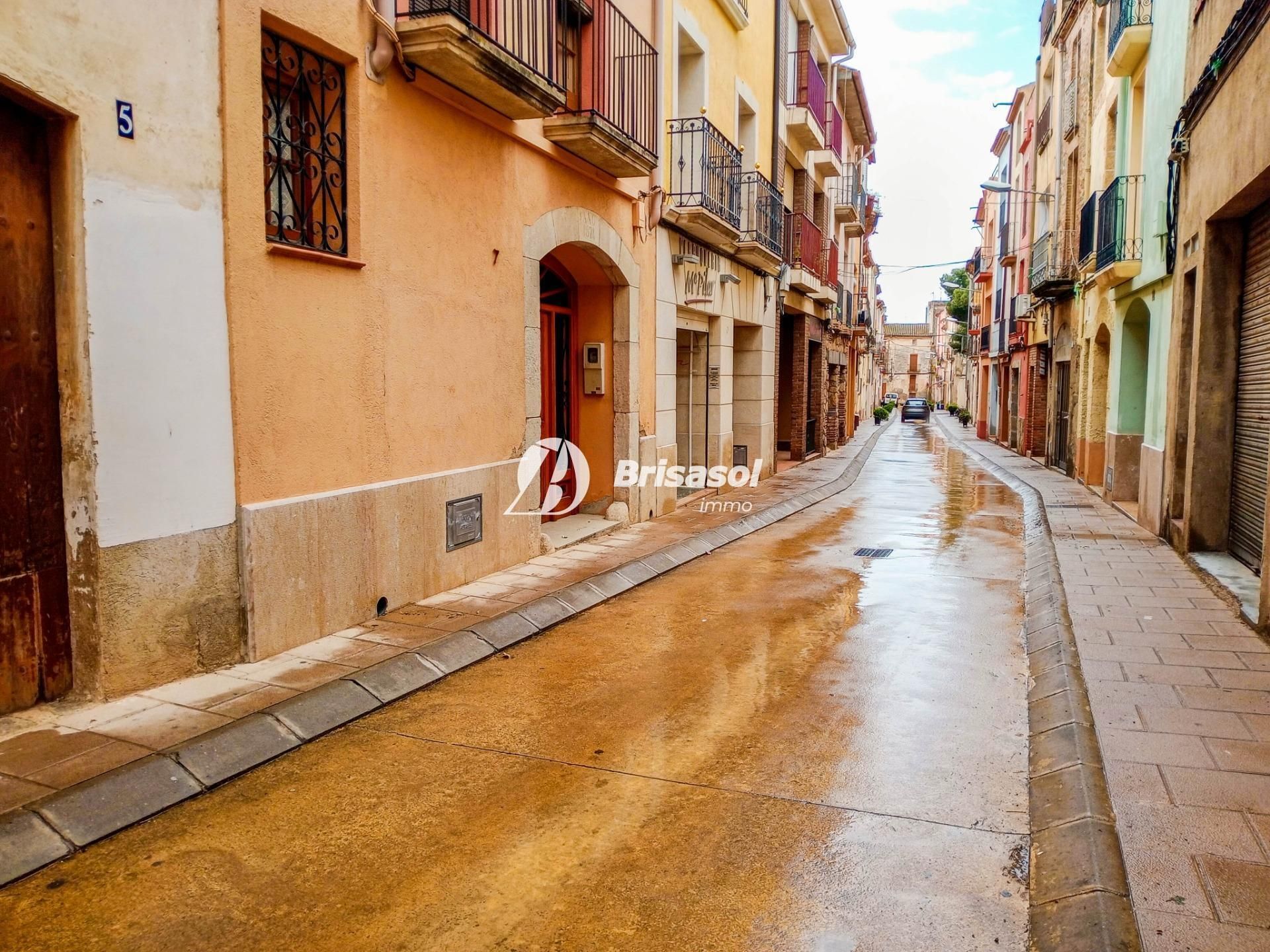 Exterior view of House or chalet for sale in Montbrió del Camp  with Storage room and Balcony