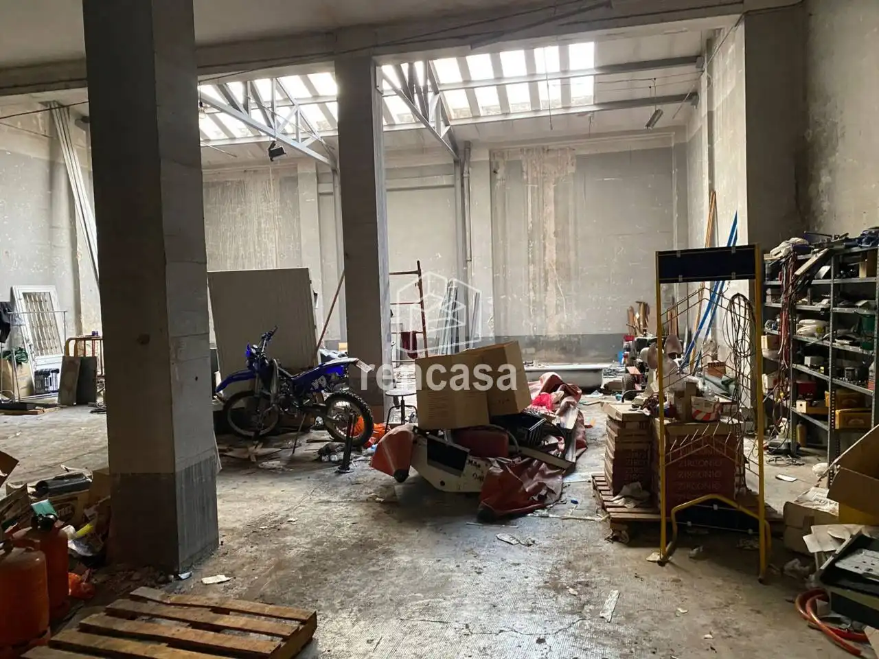 Gewerbefläche zum Verkauf in Calle anselm clave