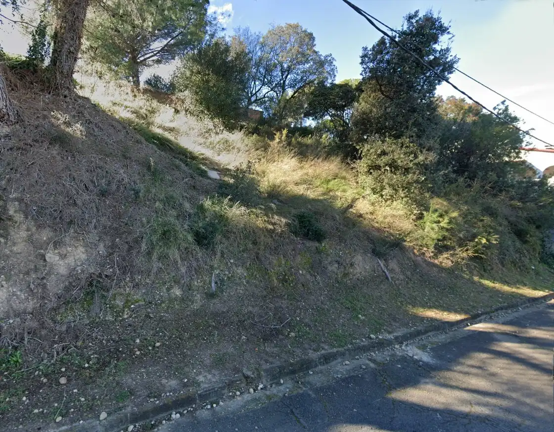 Terreno residencial en venta en Calle Opera