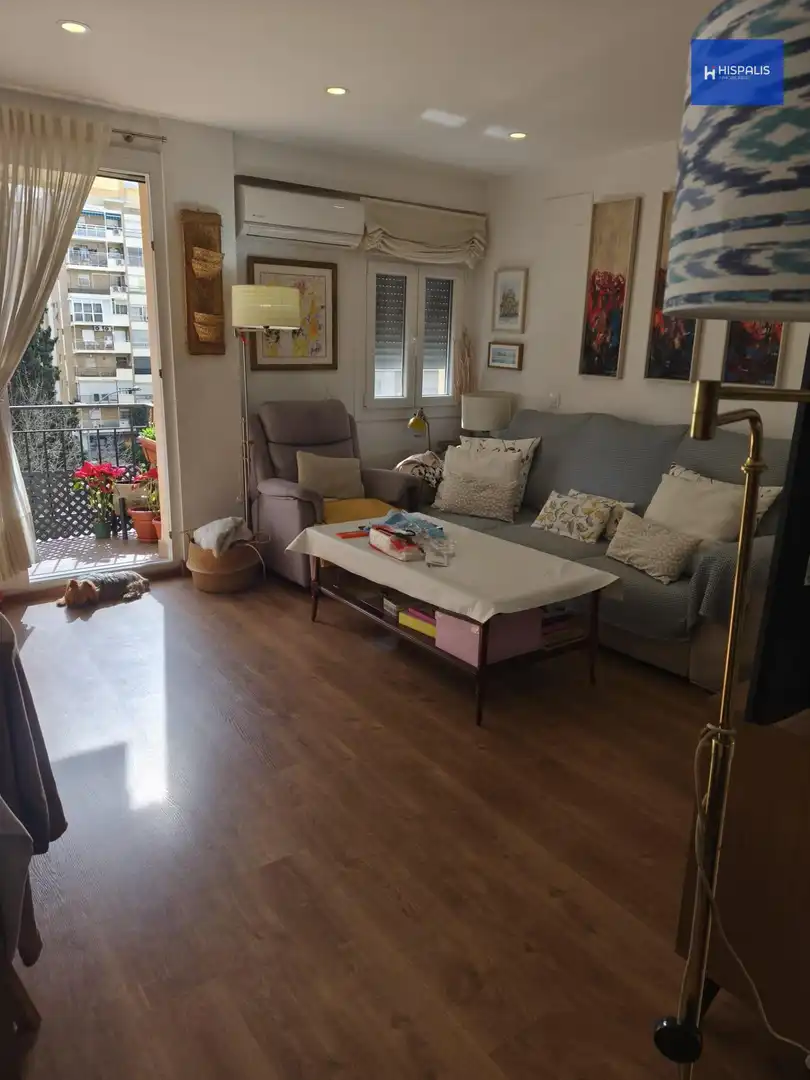 Sala de estar de Piso en venta en Sevilla con Calefacción y Terraza