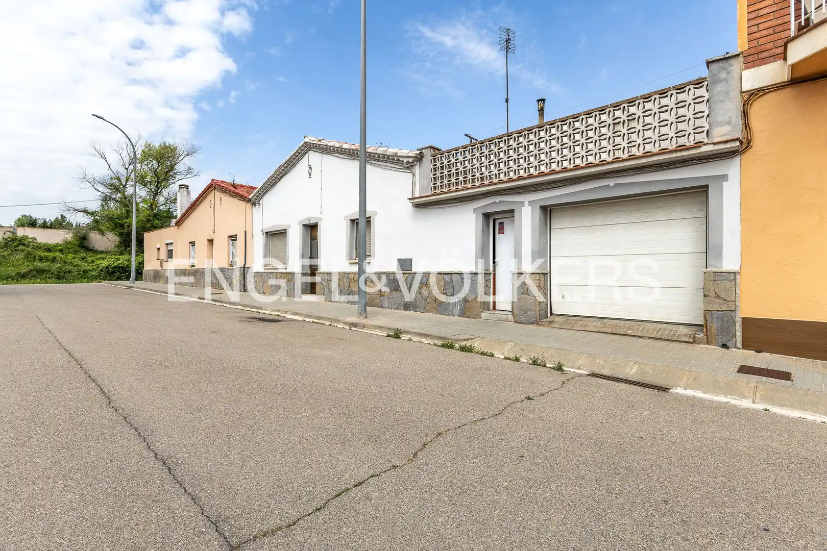 Vista exterior de Casa o chalet en venta en Sallent con Calefacción, Terraza y Trastero