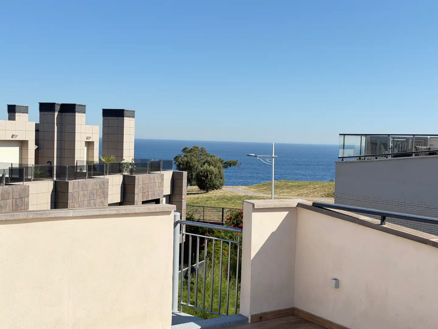 Terraza de Casa o chalet en venta en Castro-Urdiales con Calefacción, Jardín privado y Terraza