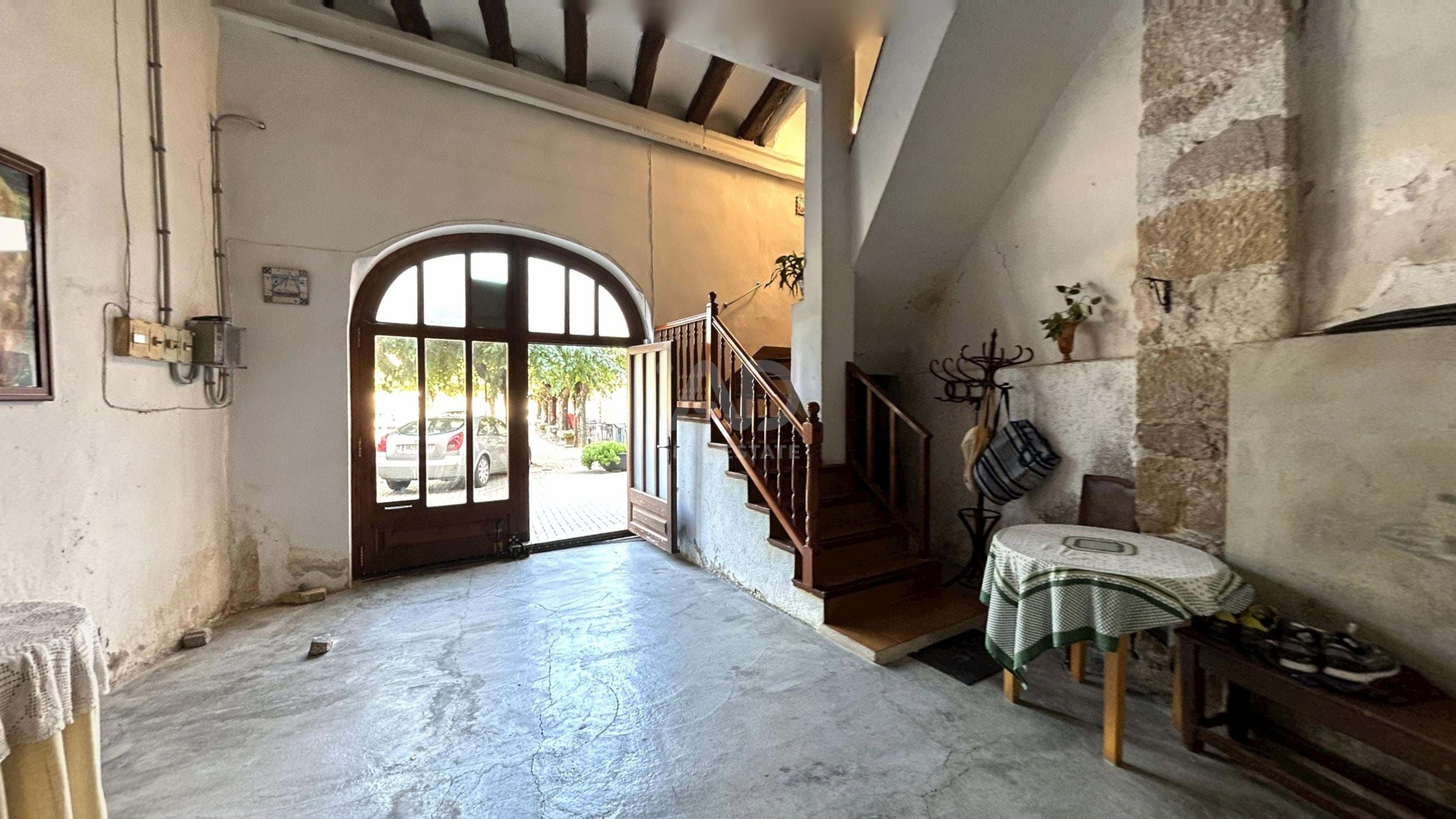 Building for sale in Gandesa