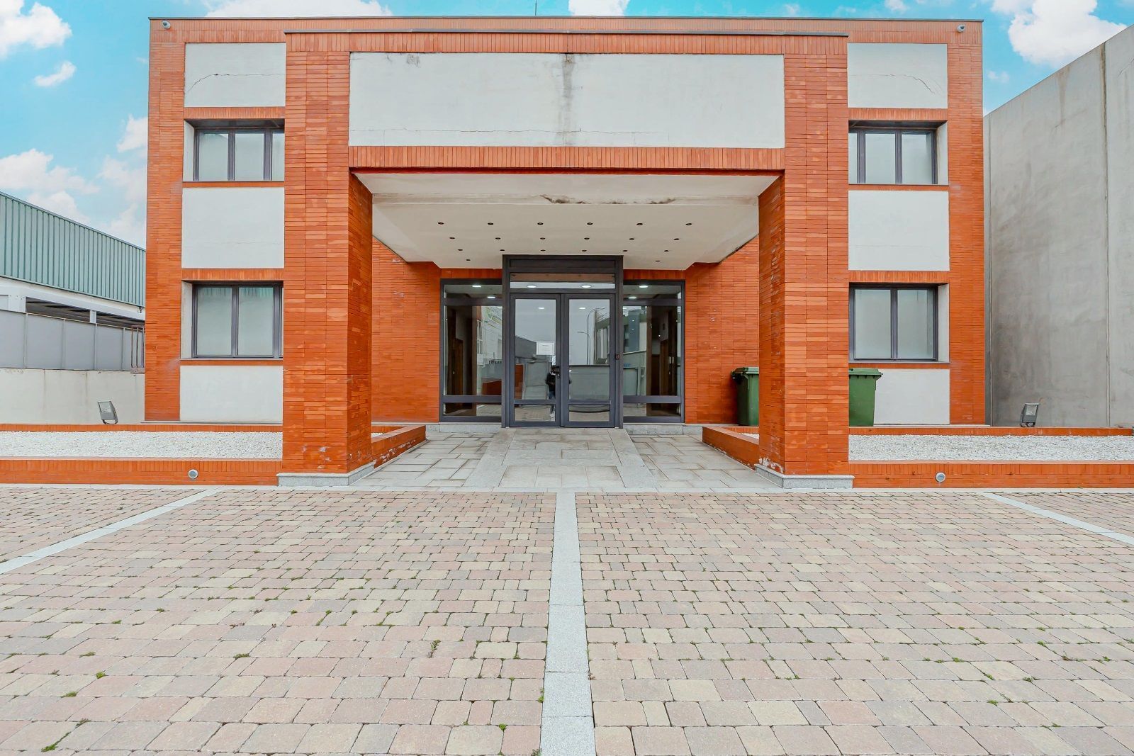 Exterior view of Industrial buildings for sale in Griñón  with Alarm
