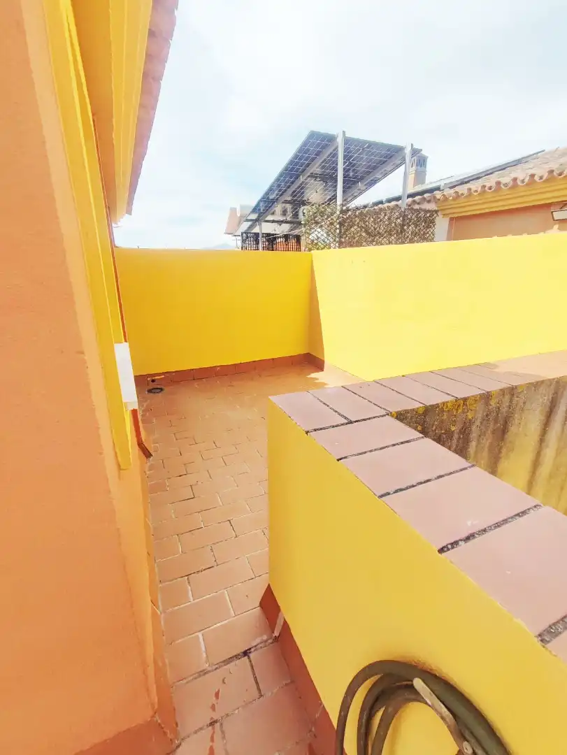 Terrassa de Casa adosada en venda en Los Barrios amb Alarma