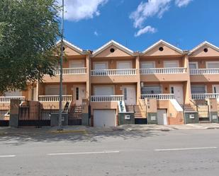 Vista exterior de Casa o xalet en venda en Socuéllamos amb Terrassa