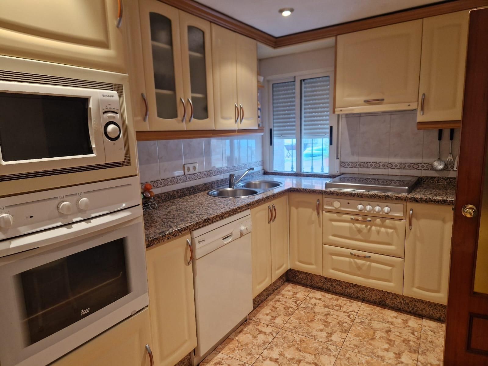 Cocina de Casa o chalet en venta en Cáceres Capital con Aire acondicionado y Calefacción