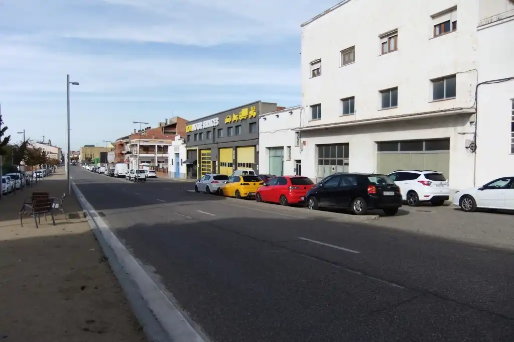 Außenansicht von Fabrikhallen zum Verkauf in Les Borges Blanques